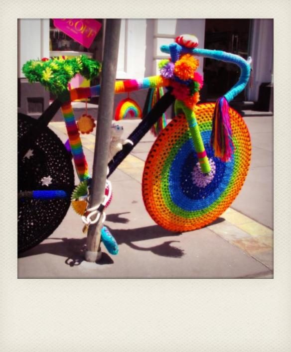 yarn-bomb-rainbow-bike1-1736908
